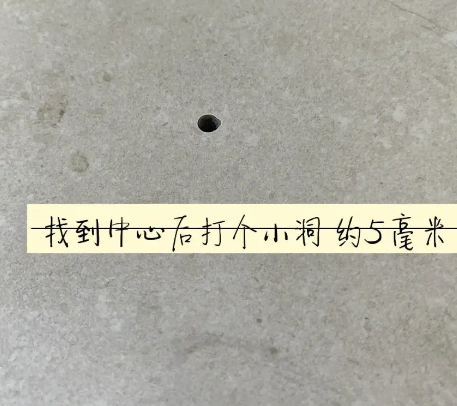 大渡口瓷砖空鼓维修公司专业解答在瓷砖铺贴过程中，如果砂料搅拌不均匀，将会带来以下问题